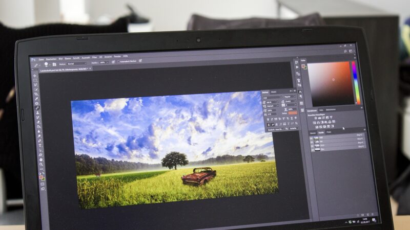 How to edit an image before downloading it